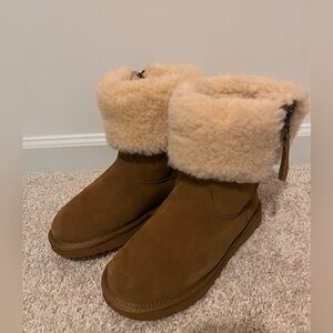 Ladies Size 7 Brown BEARPAW Zip-Up Fleece Lined Boots - NEW!